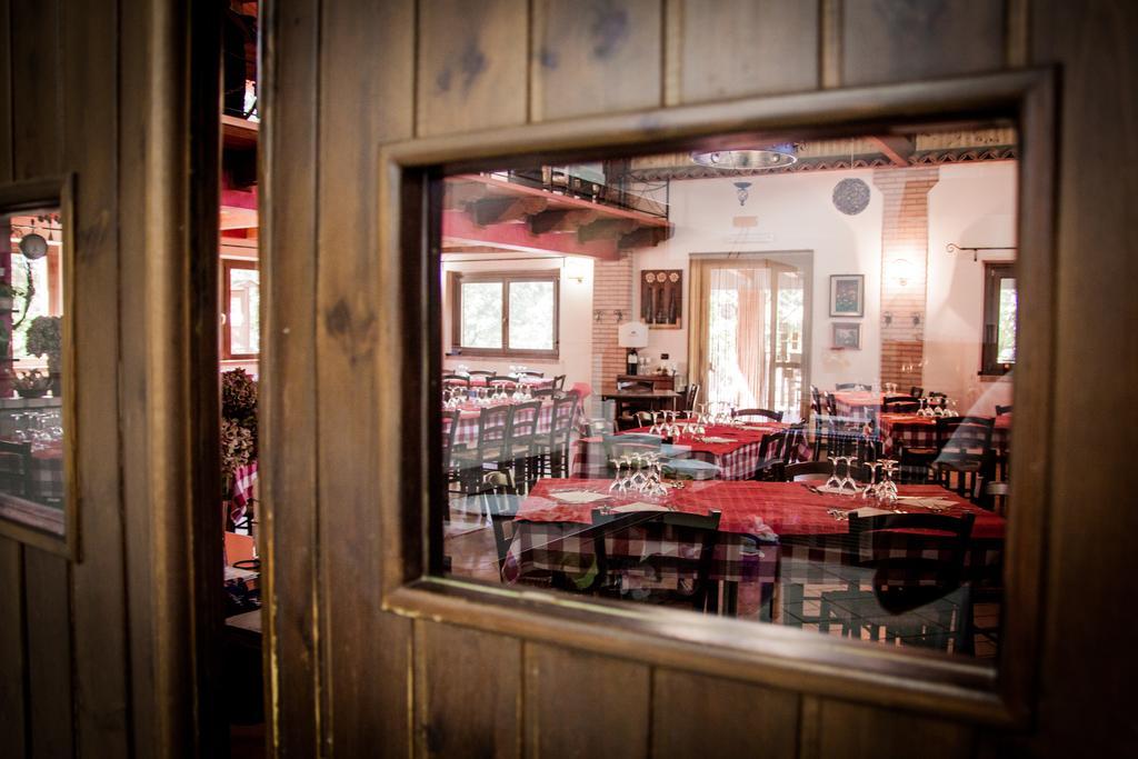 Hôtel La Taverna Dei Briganti à Cotronei Extérieur photo
