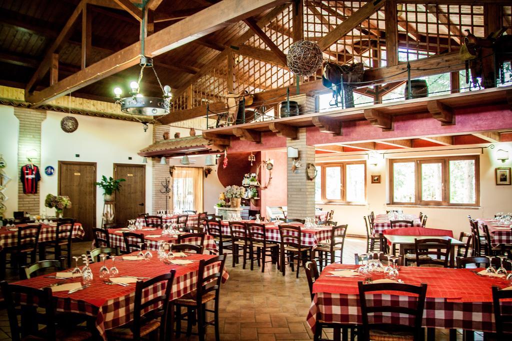 Hôtel La Taverna Dei Briganti à Cotronei Extérieur photo